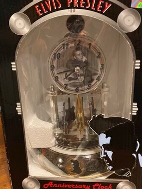 Elvis Presley anniversary clock